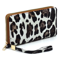AD020 SNOW LEOPARD