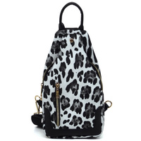 AD2766 SNOW LEOPARD
