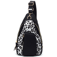 AD2773 SNOW LEOPARD
