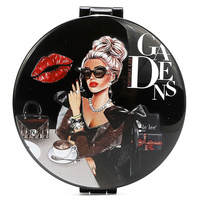 M7600 LADY IN BLACK