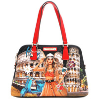MTI17219 MARTHA TREVELS ITALY