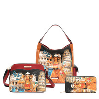 SET17296 MARTHA TREVELS ITALY